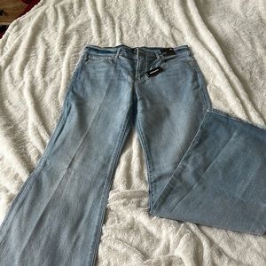Express Jeans ~ 70s Flare, Mid Rise